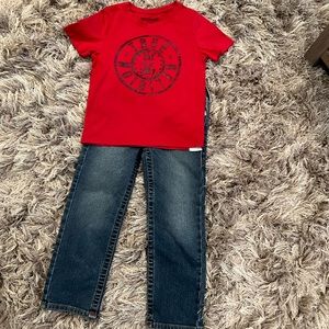 True Religion T-Shirt (red) and Jeans, Boys size 5 in Excellent Condition